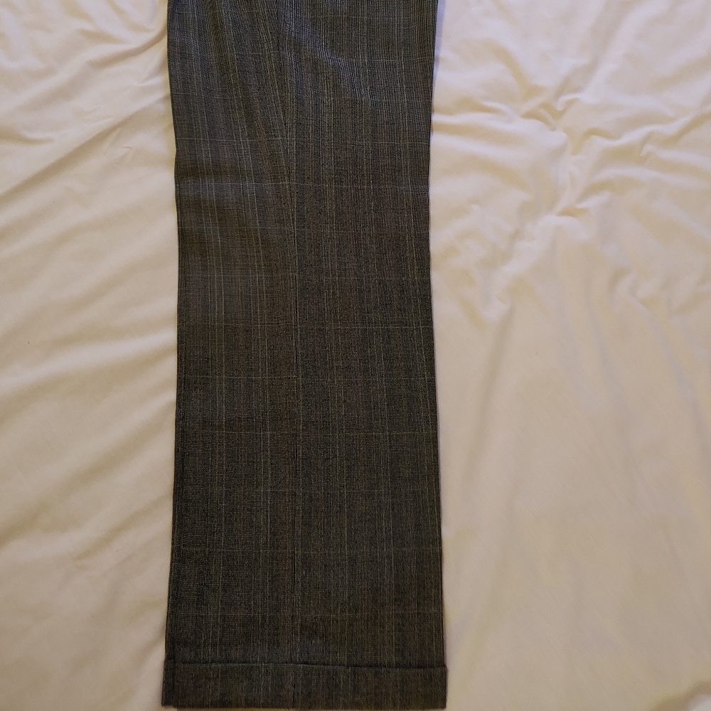 WOOL Full-cut Pleated Slacks - Picture 4 of 6